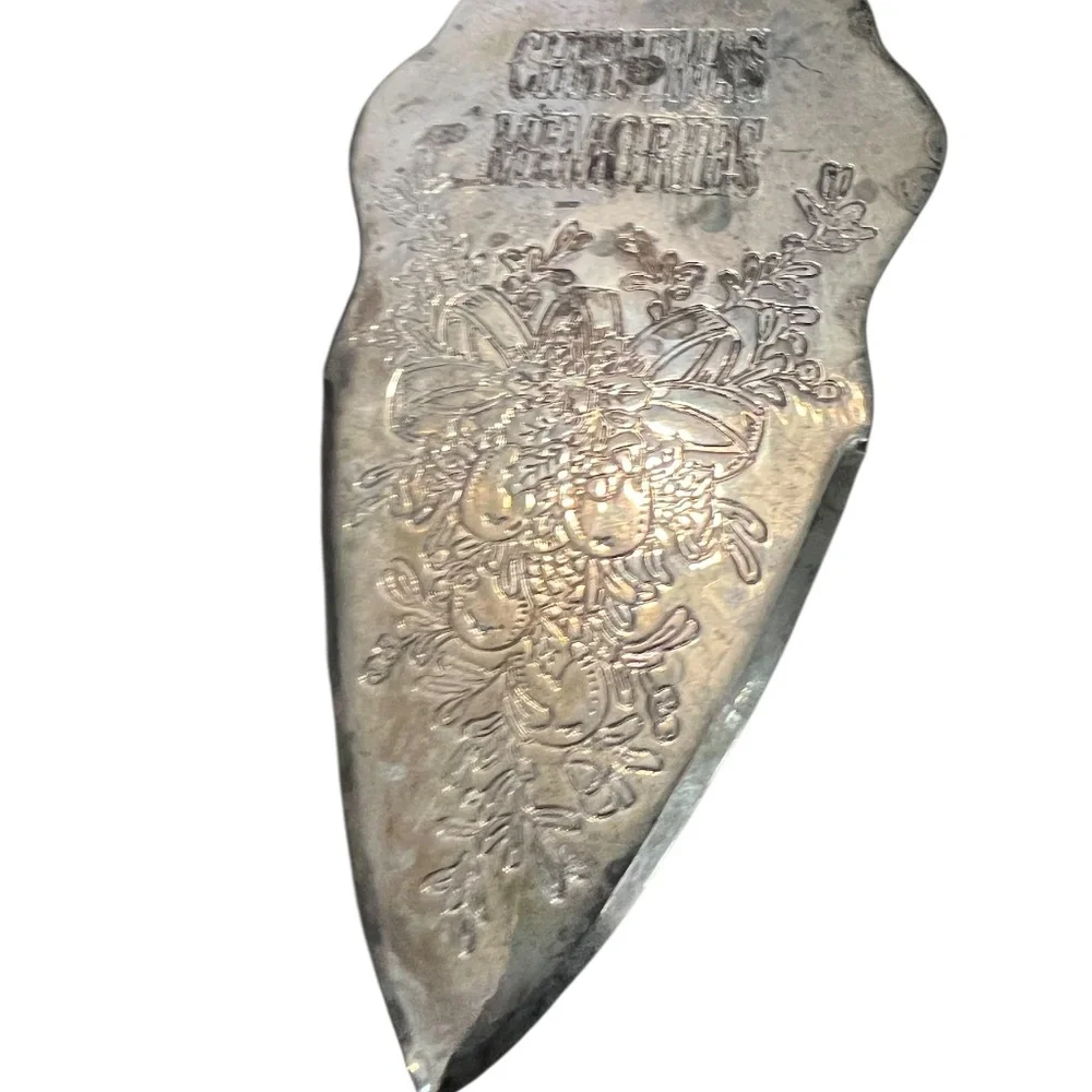 Vintage‎ International Silver Co. Merry Christmas silver plated pie cake server